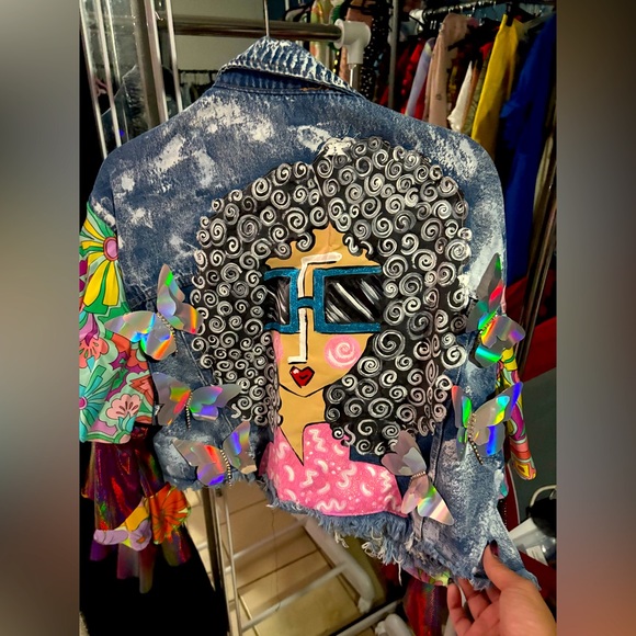 Vibrant Women's Jean Jacket by PR Designer Jazz with Artistic Flair. Fits 2x- 3x - Picture 10 of 15